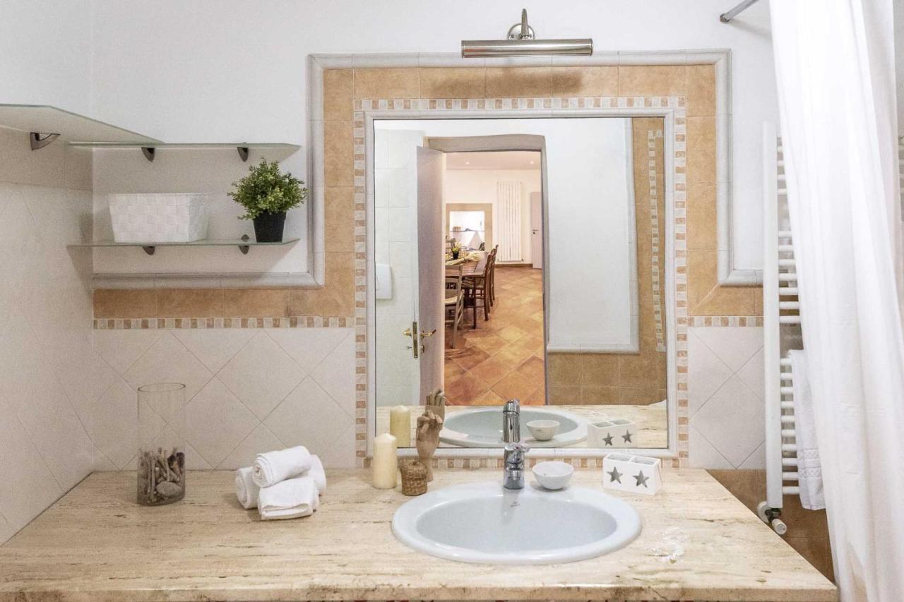 Apartamento Terzo Campanello - Terrazza Nel Centro Storico Lecce Exterior foto