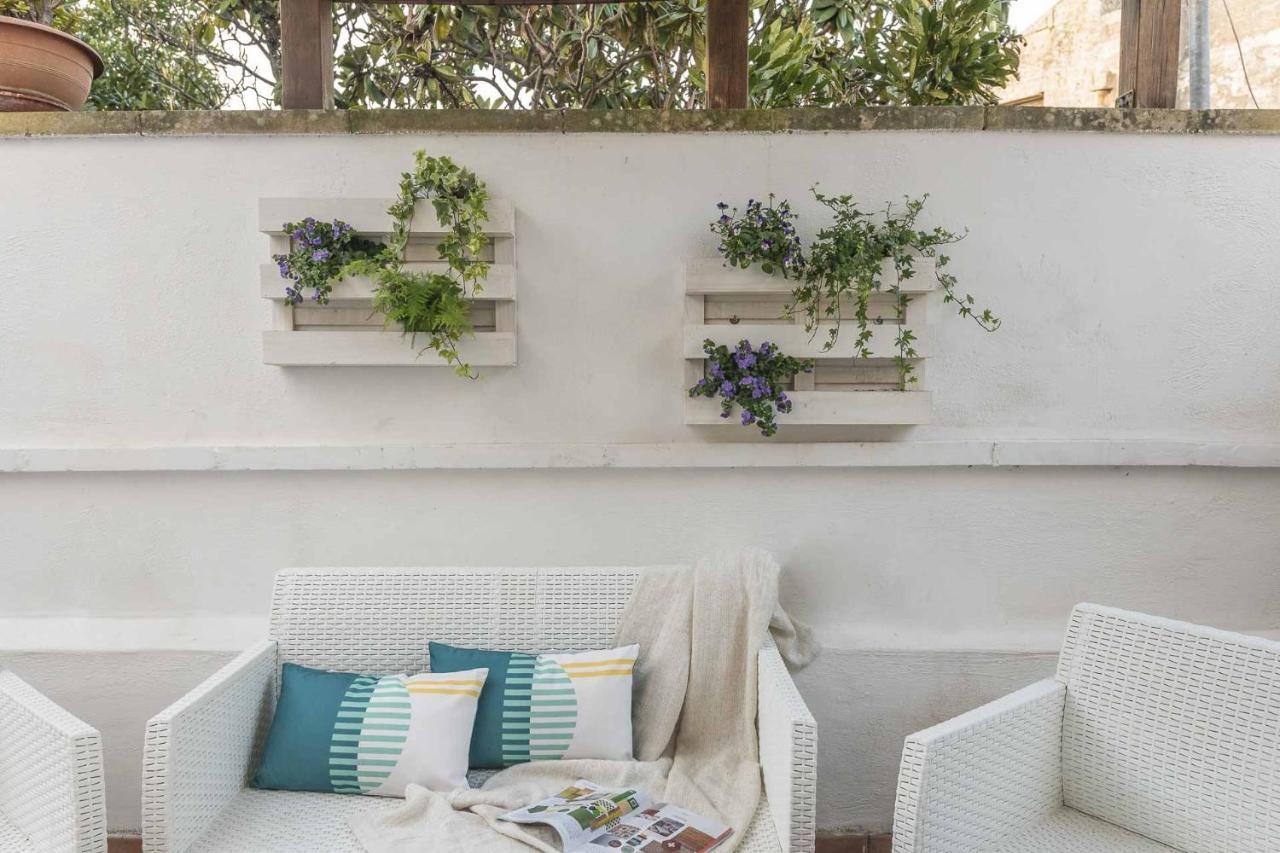Apartamento Terzo Campanello - Terrazza Nel Centro Storico Lecce Exterior foto